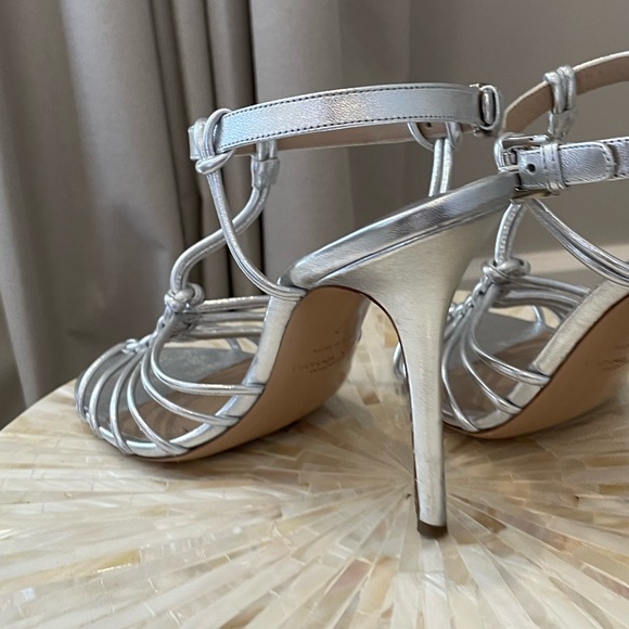 ITALIAN-MADE GENUINE LEATHER STYLISH MICHAEL KORS COLLECTION SILVER HEELS! - Picture 13 of 16